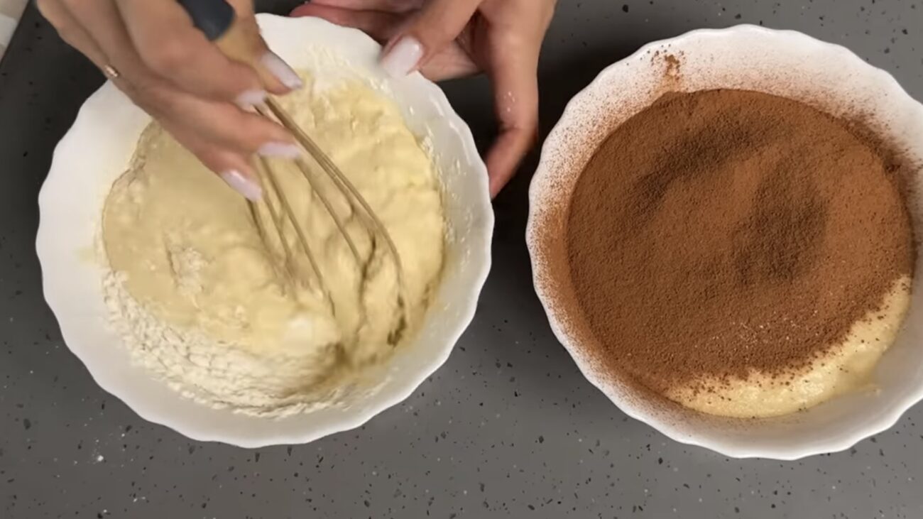 Господині показали, як приготувати смачний пиріг на манці з кефіром 