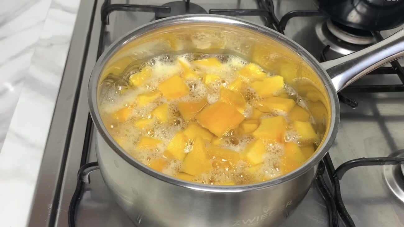 Господині розповіли, як приготувати смачну гарбузову кашу з манкою 