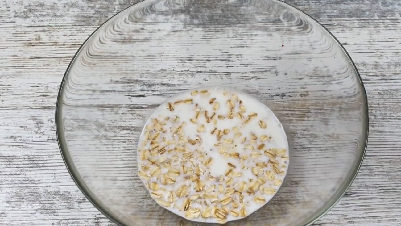 Господині розповіли, як приготувати смачний сніданок із сухої вівсянки 