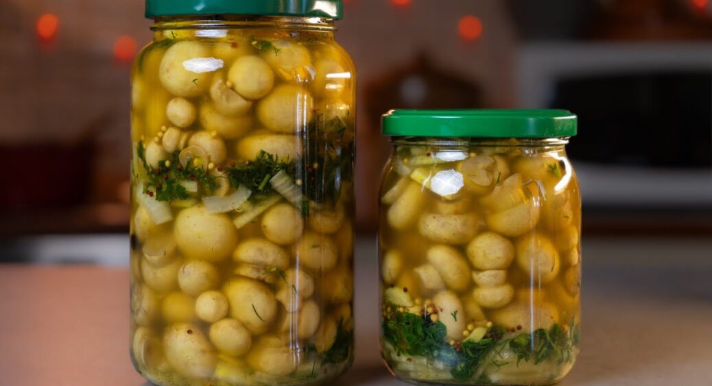 10 років сама мариную грибочки, і виключно цим способом: рецепт універсальний, для всіх видів грибів 