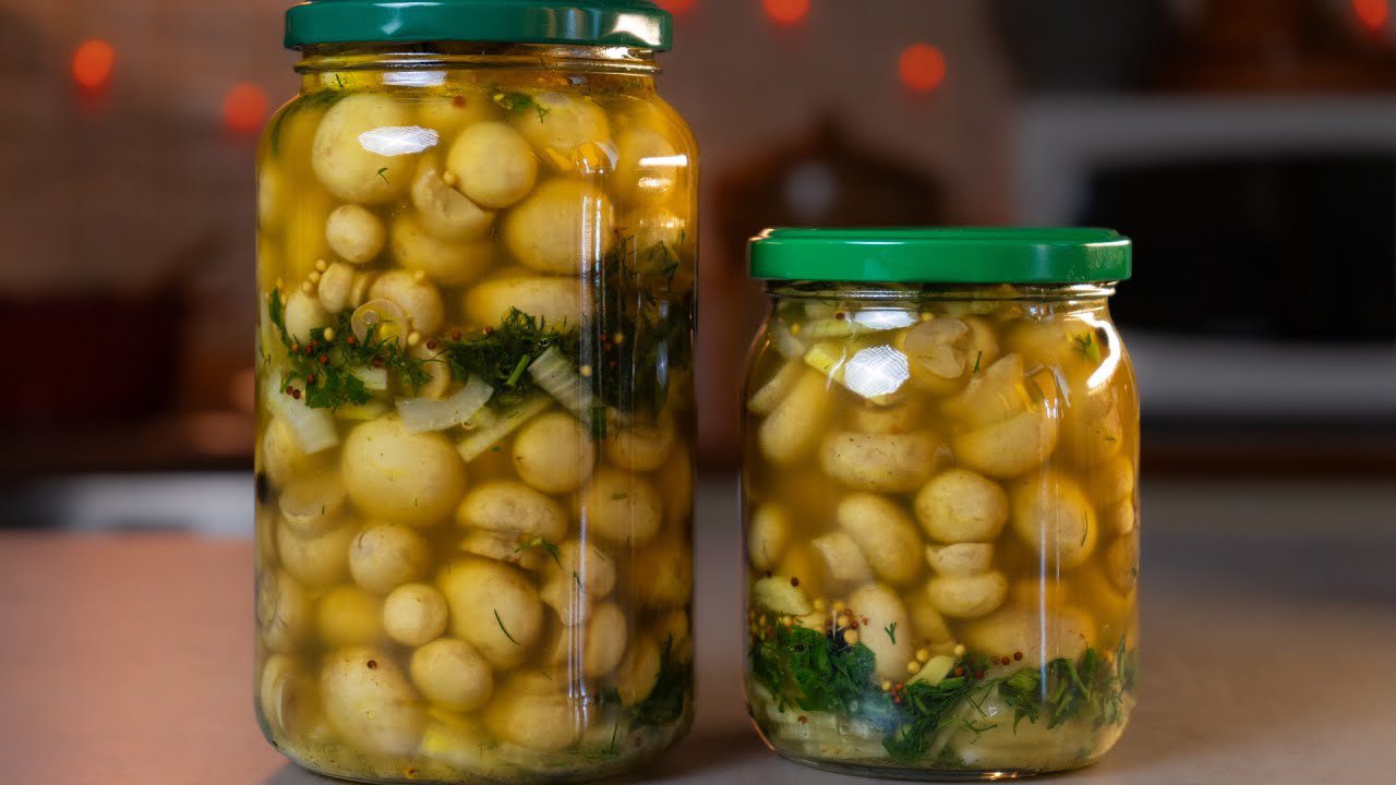 Господині показали, як в домашніх умовах маринувати печериці