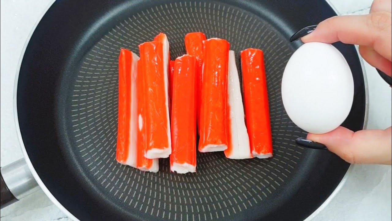 Господині розповіли, як приготувати смачну закуску з крабових паличок 