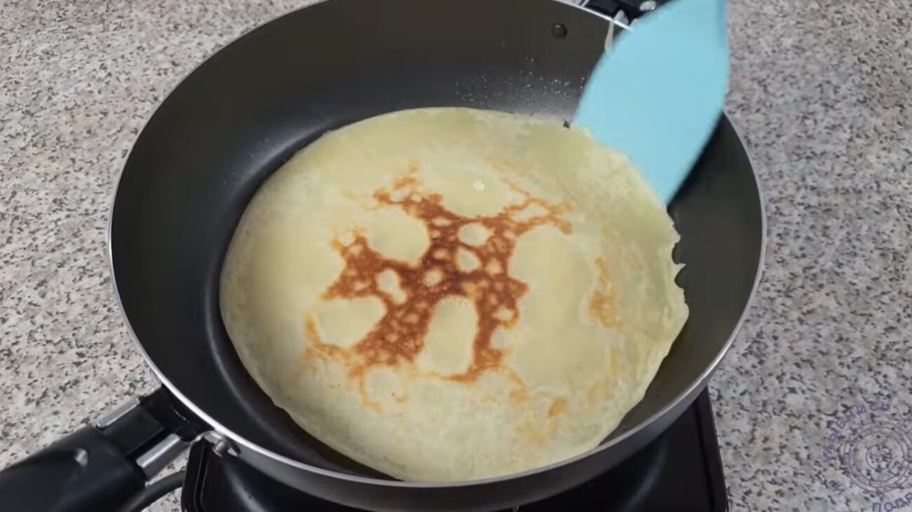 Господині розповіли, як приготувати смачний десерт зі згущеного молока та окропу 