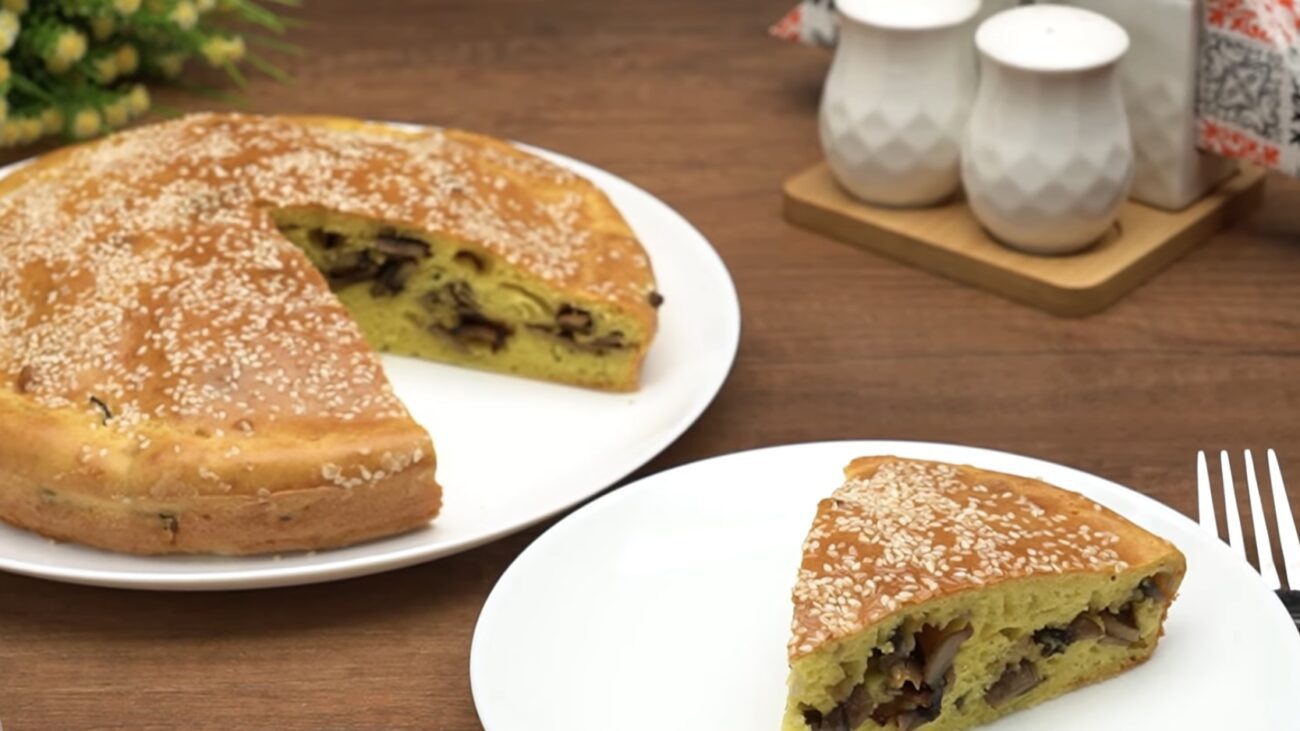 Господині розповіли, як приготувати смачний грибний пиріг Господині розповіли, як приготувати смачний грибний пиріг