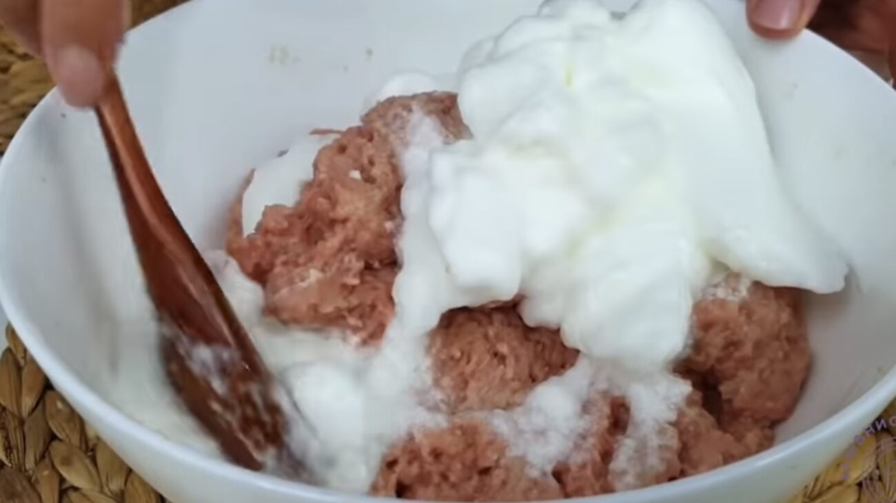 Господині розповіли, що смачного приготувати з фаршу та кефіру Господині розповіли, що смачного приготувати з фаршу та кефіру