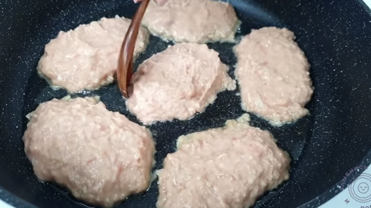 Господині розповіли, що смачного приготувати з фаршу та кефіру Господині розповіли, що смачного приготувати з фаршу та кефіру