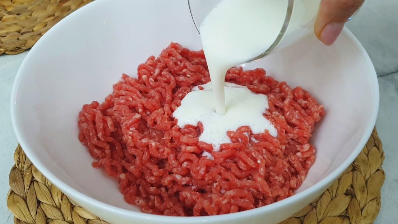 Господині розповіли, що смачного приготувати з фаршу та кефіру