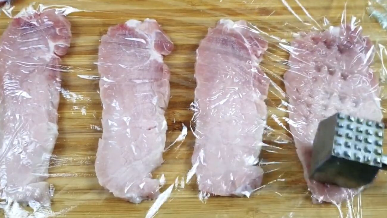 Господині розповіли, як приготувати святкову страву з пів кілограма мʼяса Господині розповіли, як приготувати святкову страву з пів кілограма мʼяса