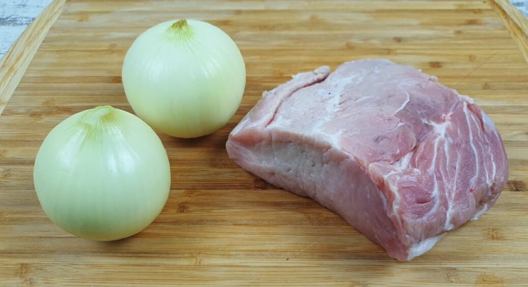 Багато не треба — пів кіло мʼяса та 2 цибулини: гості навіть рецепт спитали, кажуть, приготують на Новий рік 