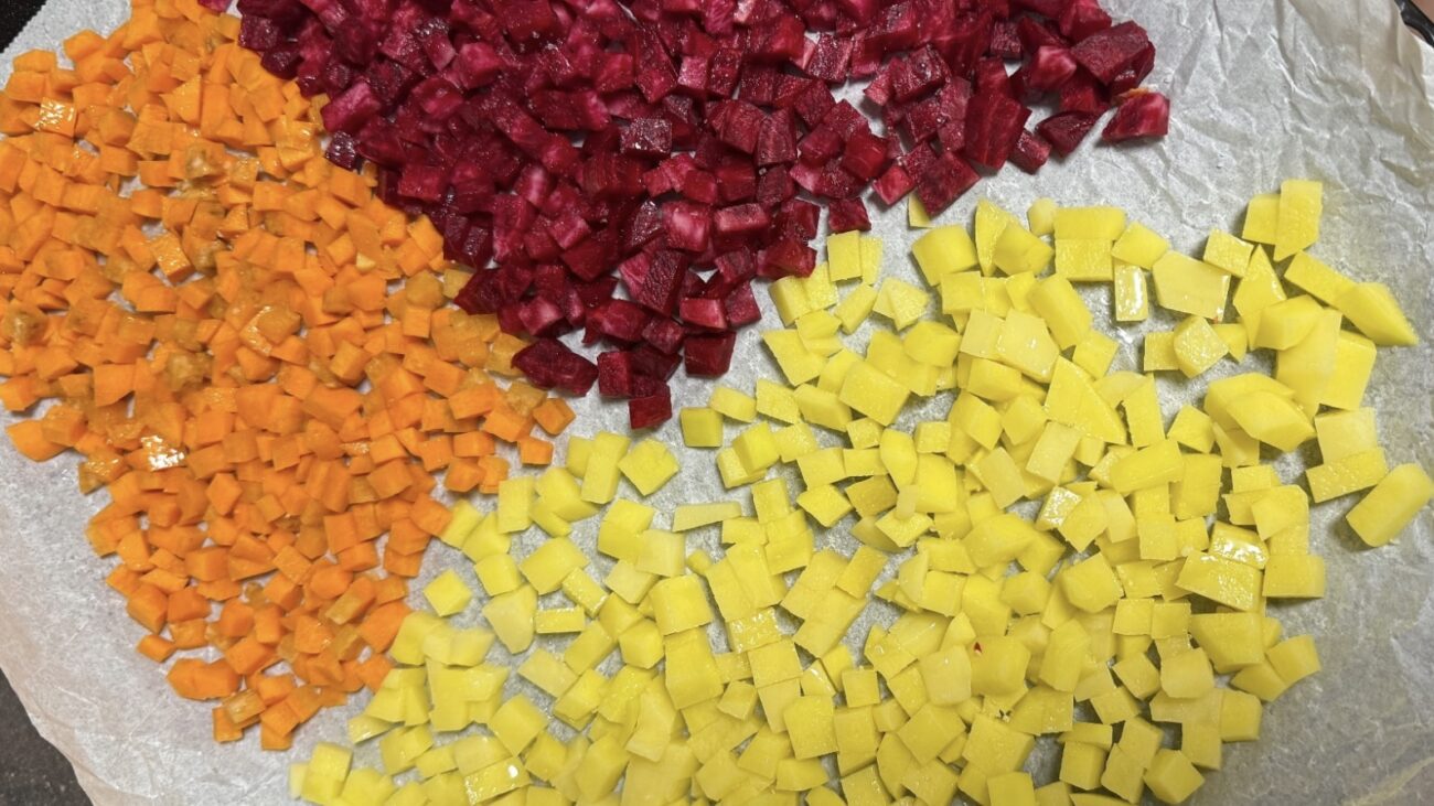 Господині розповіли, як приготувати овочі на вінегрет на 15 хвилин 