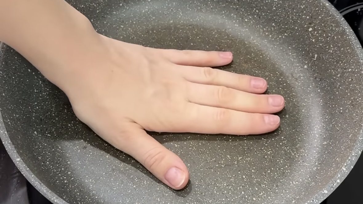 Господині розповіли, як смажити яєчню, аби вона виходила як у ресторані 