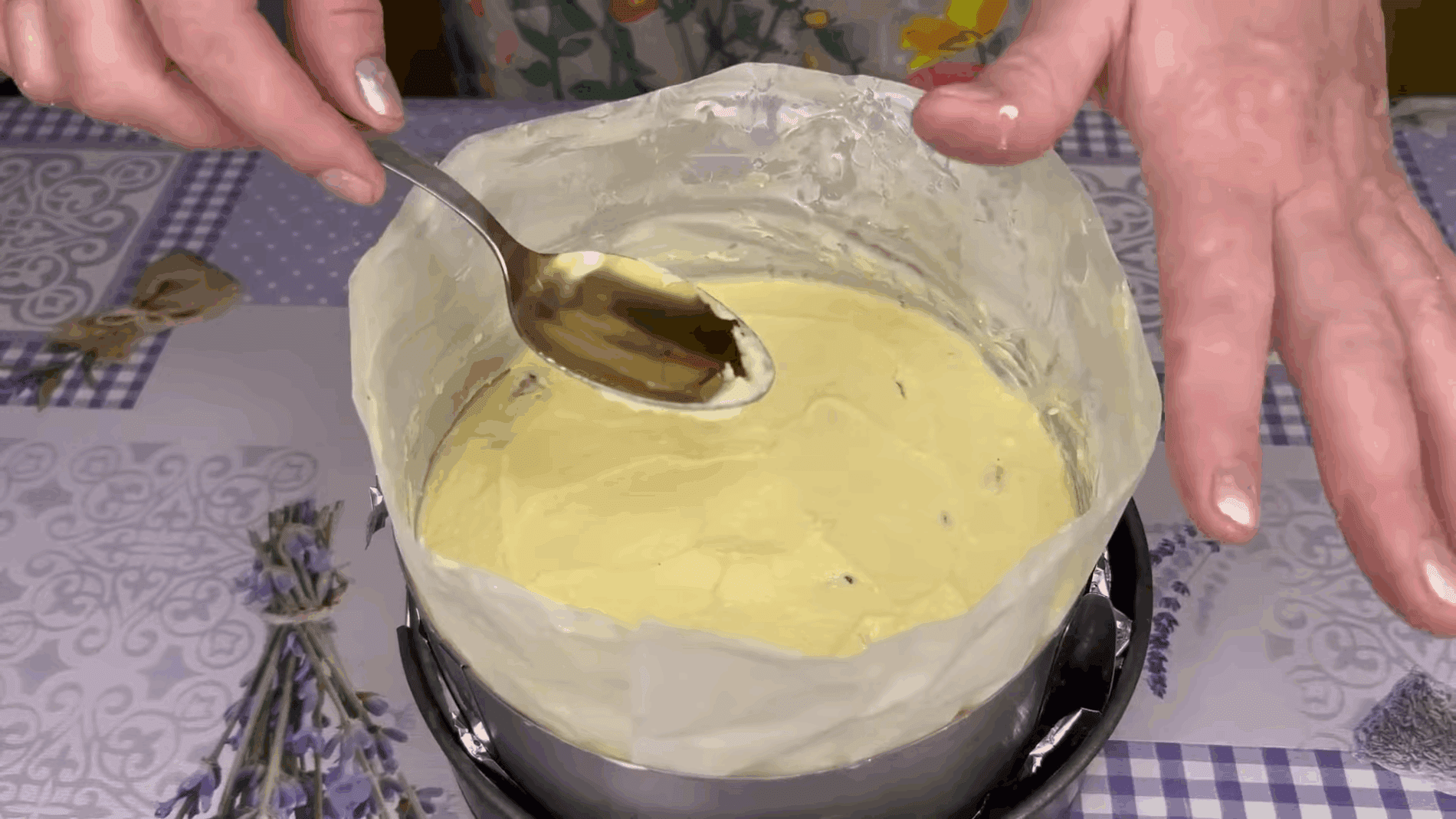 Експерти розповіли, як приготувати смачний пиріг з яблук