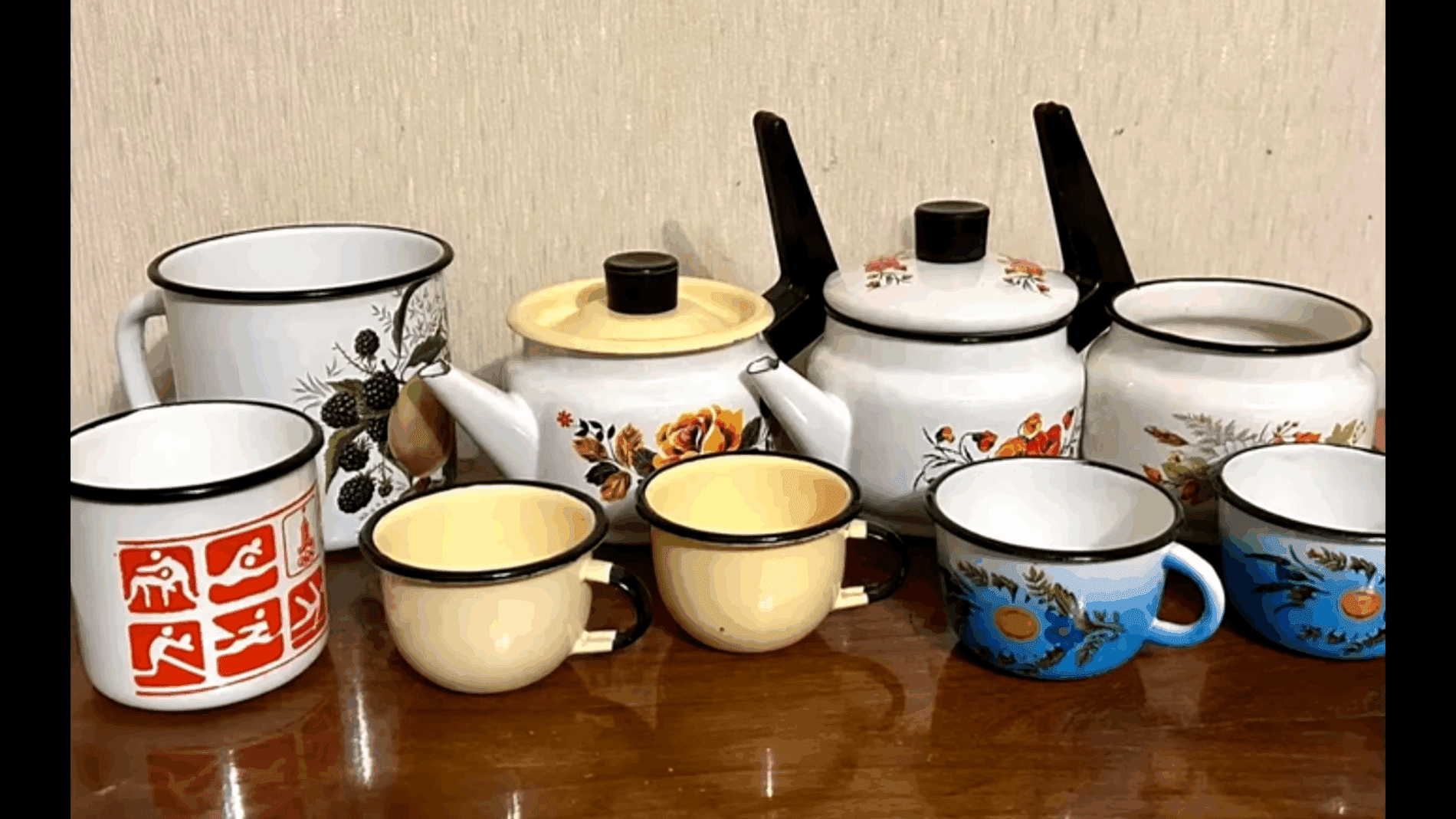 Експерти розповіли, чому радянський емальований посуд мав чорний обідок