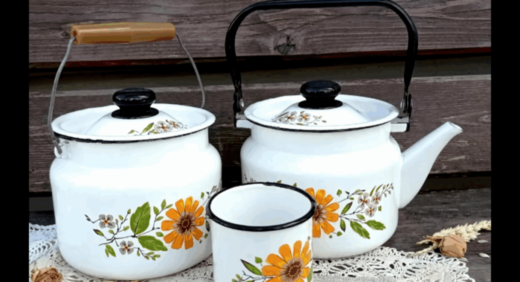 Чорний обідок на радянському посуді – не декор: 250 заводів робили так спеціально, а причина здивує всіх 