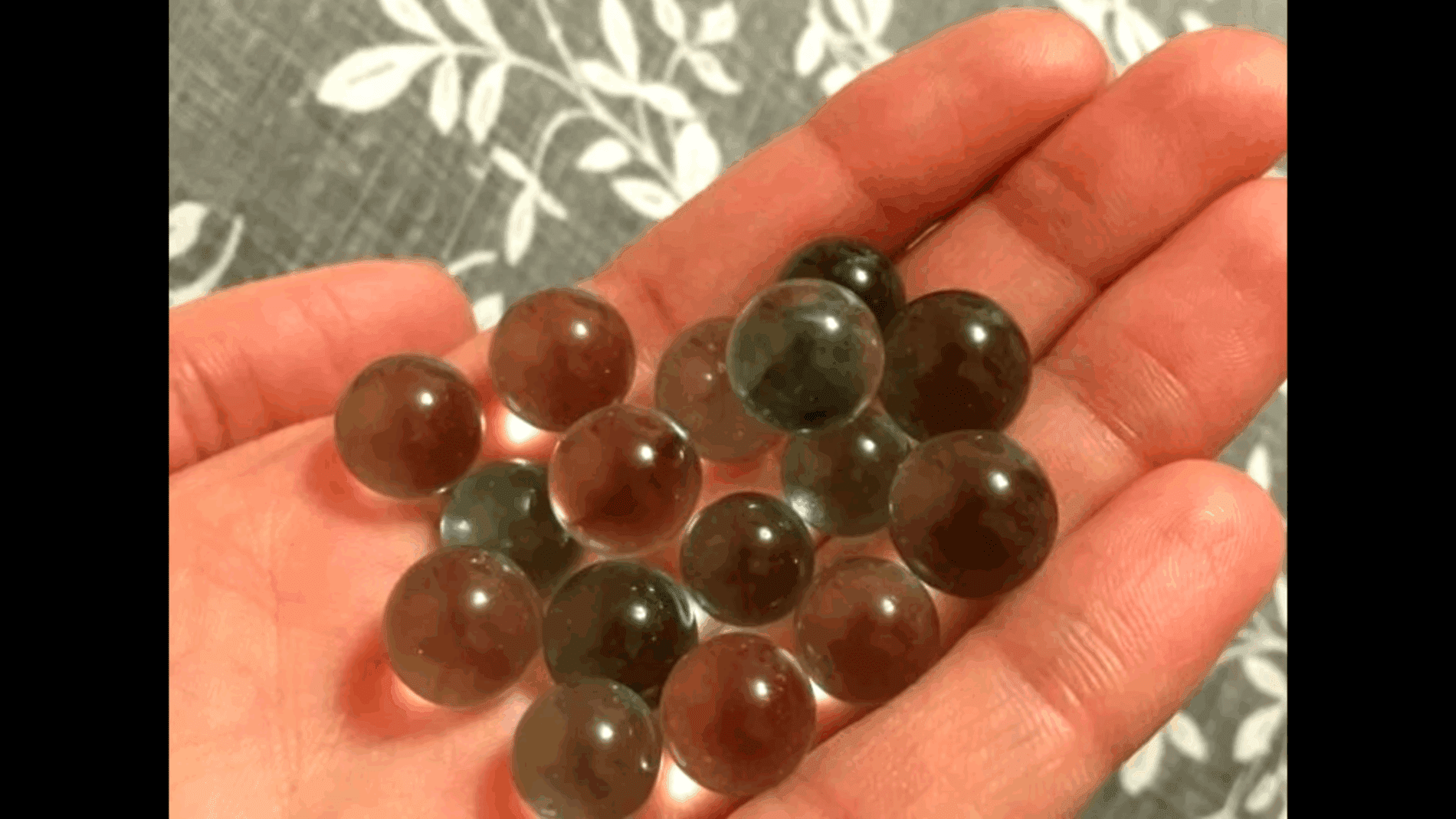 Експерти розповіли, навіщо виготовляли скляні кульки