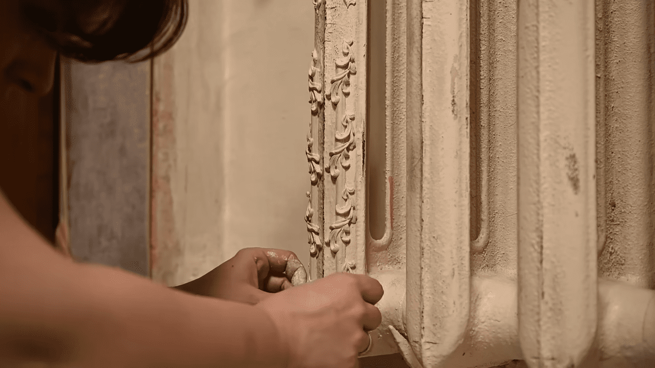 Експерти розповіли, як декорувати чавунну батарею   