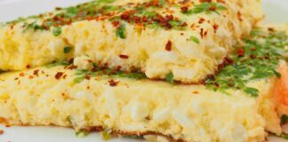 Господині розповіли, як готувати омлет, щоб він не осідав