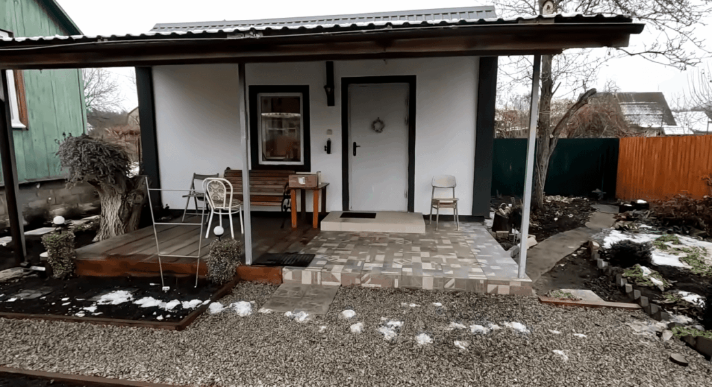 Металеві двері вкривались кригою зсередини – наклеїла 1 матеріал товщиною 1 см, і морози не страшні 