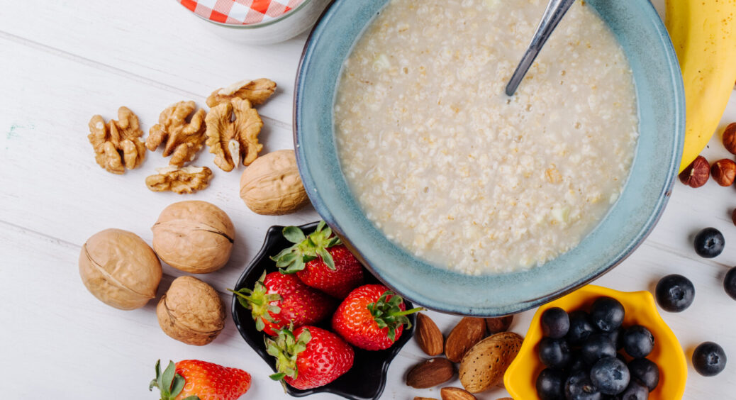 Варю ідеальну вівсянку за 5 хвилин: не на воді, і без масла – додаю 1 інгредієнт, і вона – оксамитова 