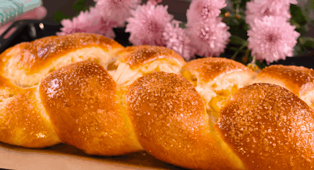 Яблучна плетінка за 25 хвилин – тісто ніжне, начинка соковита, а аромат такий, що сусіди заходять на чай 