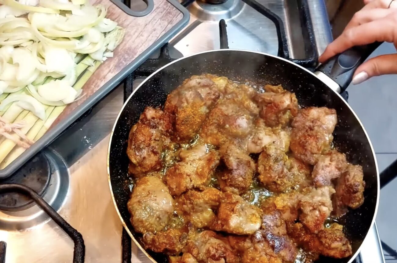 Кулінари розповіли, на чому найкраще смажити курячу печінку