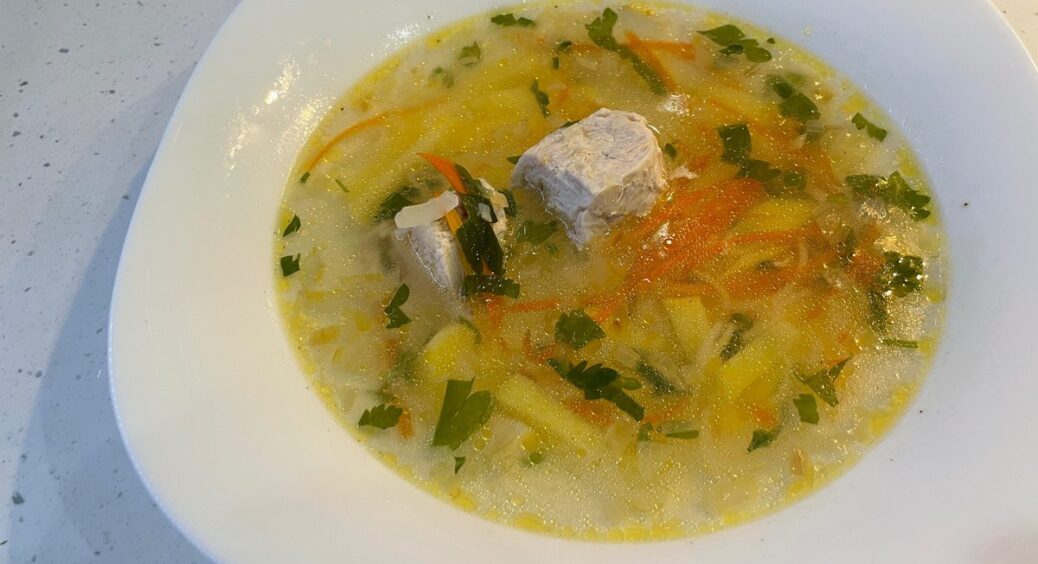 Цей суп смачніший, ніж той, що готувала мама – секрет у тому, що я додаю 10 г за 2 хв до кінця приготування 