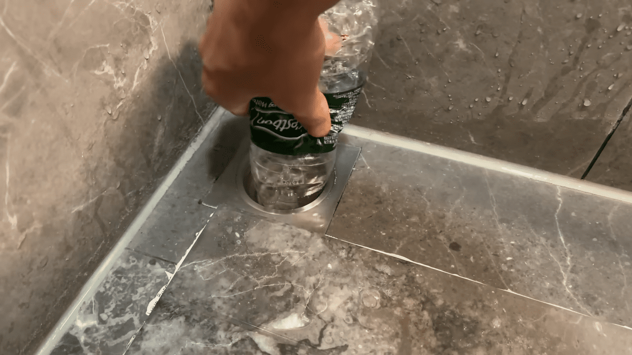 Експерти розповіли, чим прочистити злив у домашніх умовах