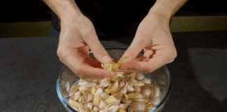 Експерти розповіли 10 способів використання часнику на кухні