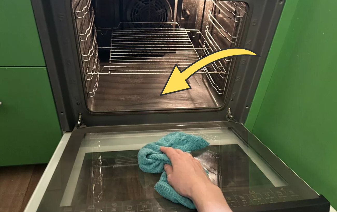 Як очистити стару духовку від нагару