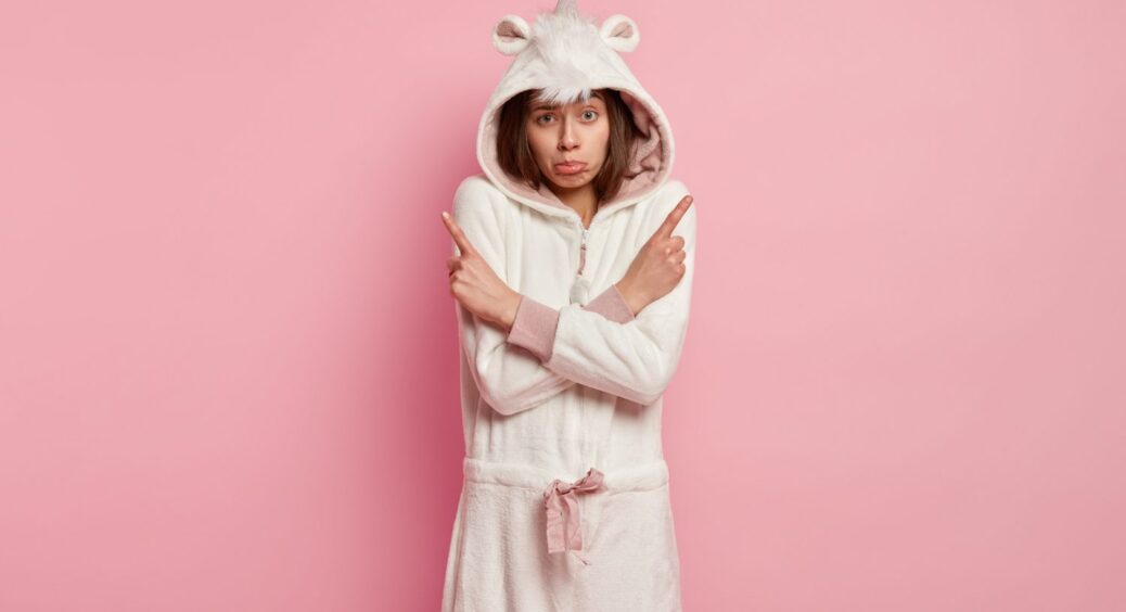 Опалення “на нулі”, а мені все одно тепло: бо купую не синтетичну піжаму. 1 секрет, як одягатись у блекаут 