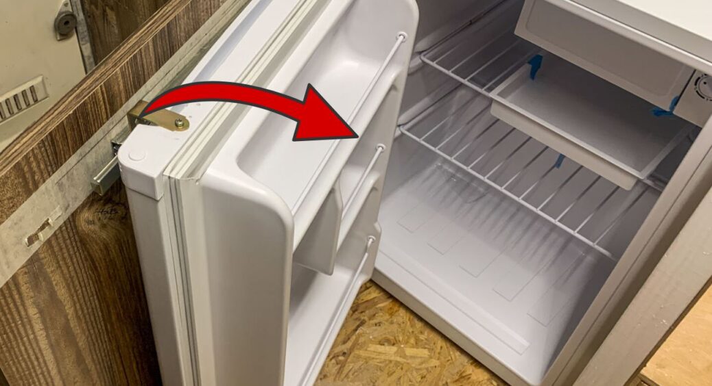 Поклала за холодильник 1 монетку – і він перестав шуміти: трюк майстрів, про який вони не говорять 