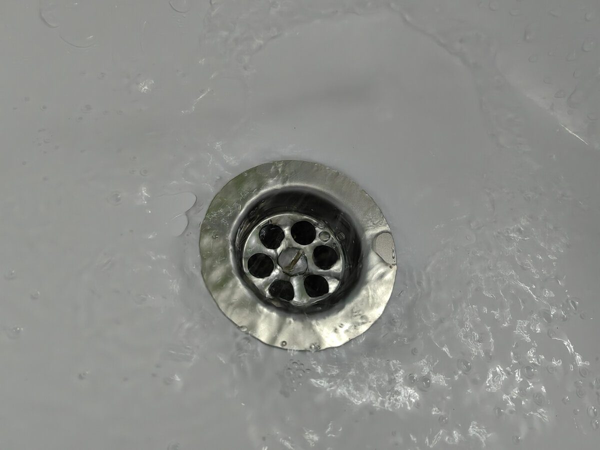 Експерти пояснили, як очистити ванну від нальоту та бруду без використання побутової хімії