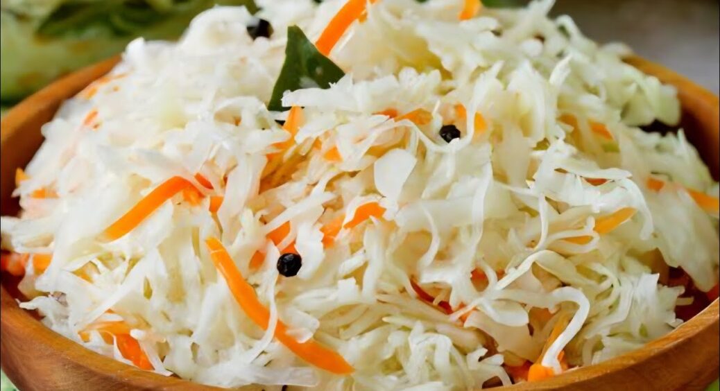 Наближається день Х: остання можливість, коли в листопаді 2025 квасять капусту, щоб уникнути слизу й гіркоти 