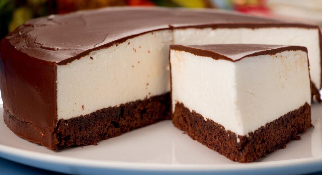 Приготувала торт “Пташине молоко” на агар-агарі: суфле вийшло, як хмаринка – ідеальний смаколик за 3 години 