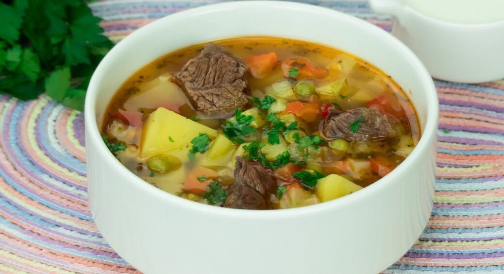 Не витрачаю час на засмажку, а суп виходить у 2 рази смачнішим: так роблю і солянку — за 15 хв, і все готово 