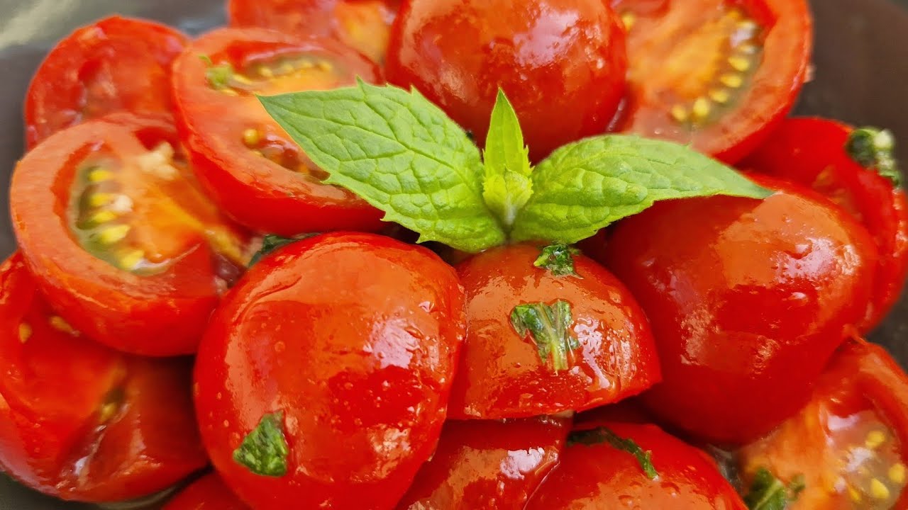 Кулінари розповіли, як приготувати дуже смачні помідори в медовому маринаді