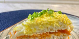 Кухарі розповіли, як приготувати ніжний варіант салату "Мімоза" 