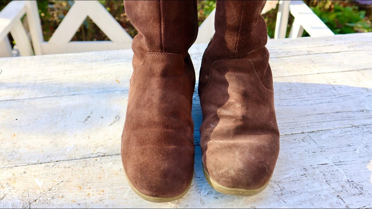 Експерти назвали дієвий та натуральний спосіб від запаху у взутті 