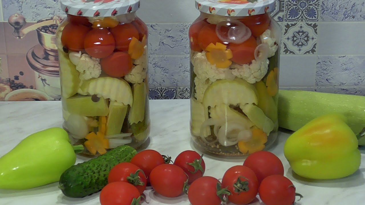 Кулінари поділилися простим рецептом дуже смачного овочевого асорті