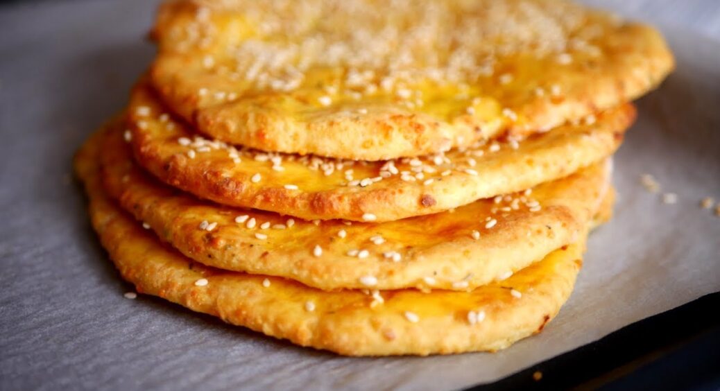 Хліб більше не купую, печу сама такі коржики – ідеальні і з супом, і для бутербродів: тісто, як ПУХ 