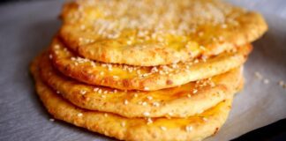 Кулінари розповіли, як приготувати смачні та дуже ніжні сирні коржики