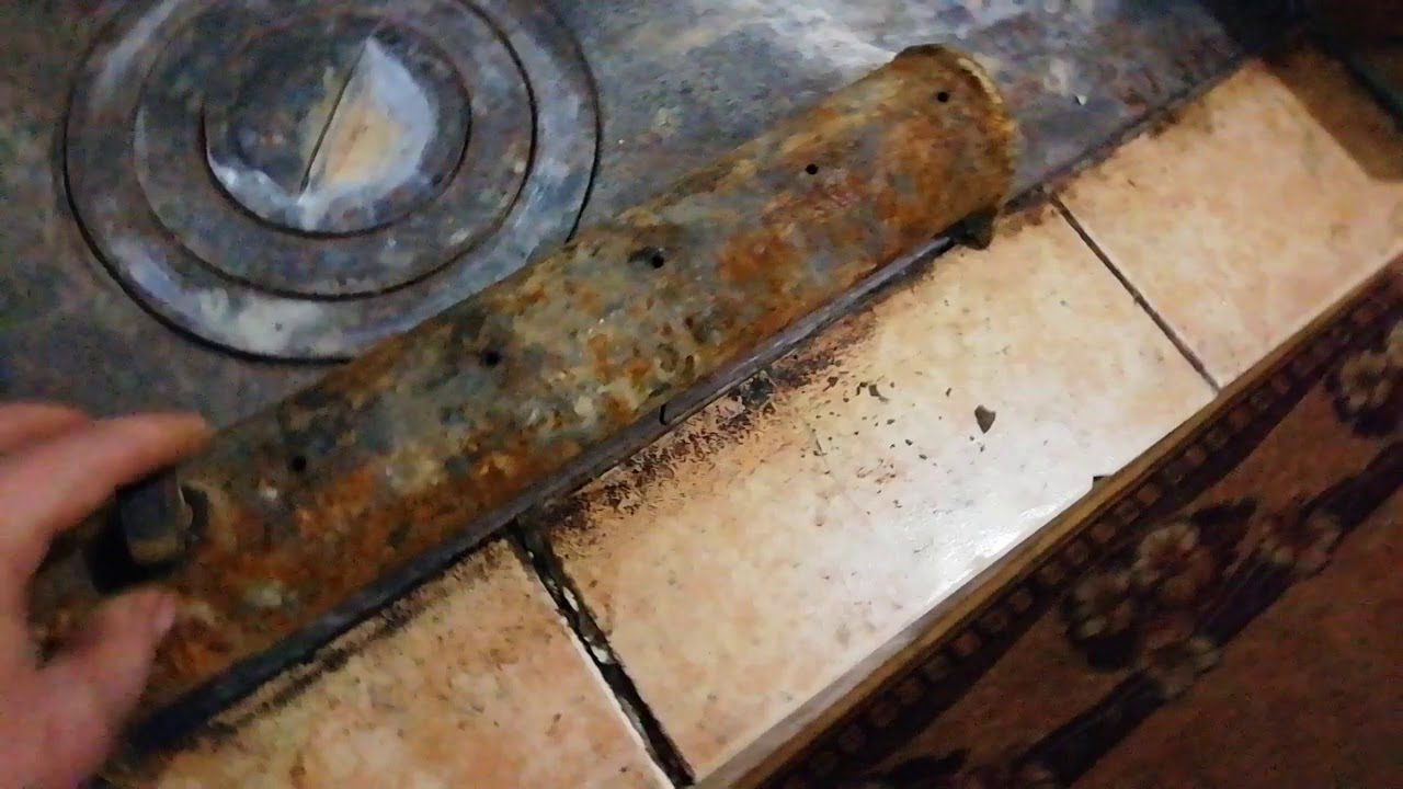 Досвідчені господарі розповіли, як власноруч створити вічне поліно для печі