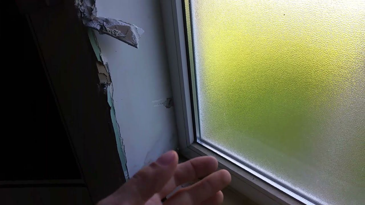 Господині розповіли, як зменшити втрату тепла через вікна та балконні двері