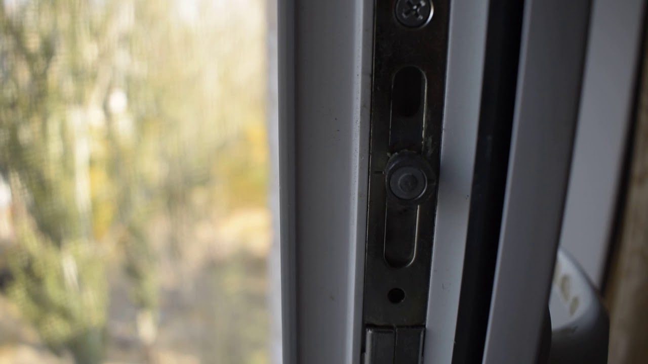 Господині розповіли, як зменшити втрату тепла через вікна та балконні двері