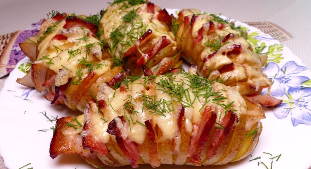 По 8 надрізів у кожній картоплині перед запіканням – смак такий, що всі просять готувати подвійними порціями 