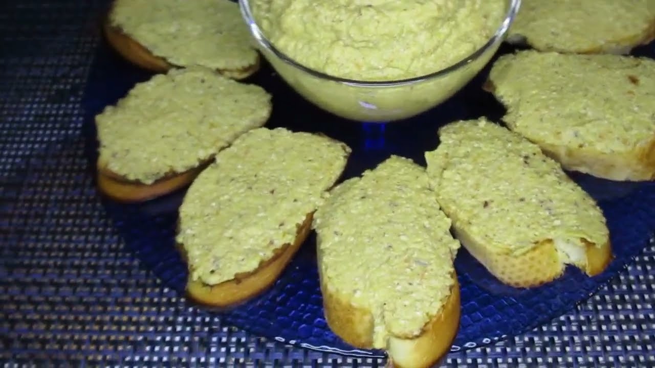 Кулінари поділилися рецептом святкової бутербродної намазки із сиром