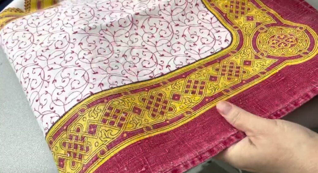 “Замизгана” скатертина стала чистіша, ніж після покупки: замочила на 1 ніч, і не могла повірити очам 