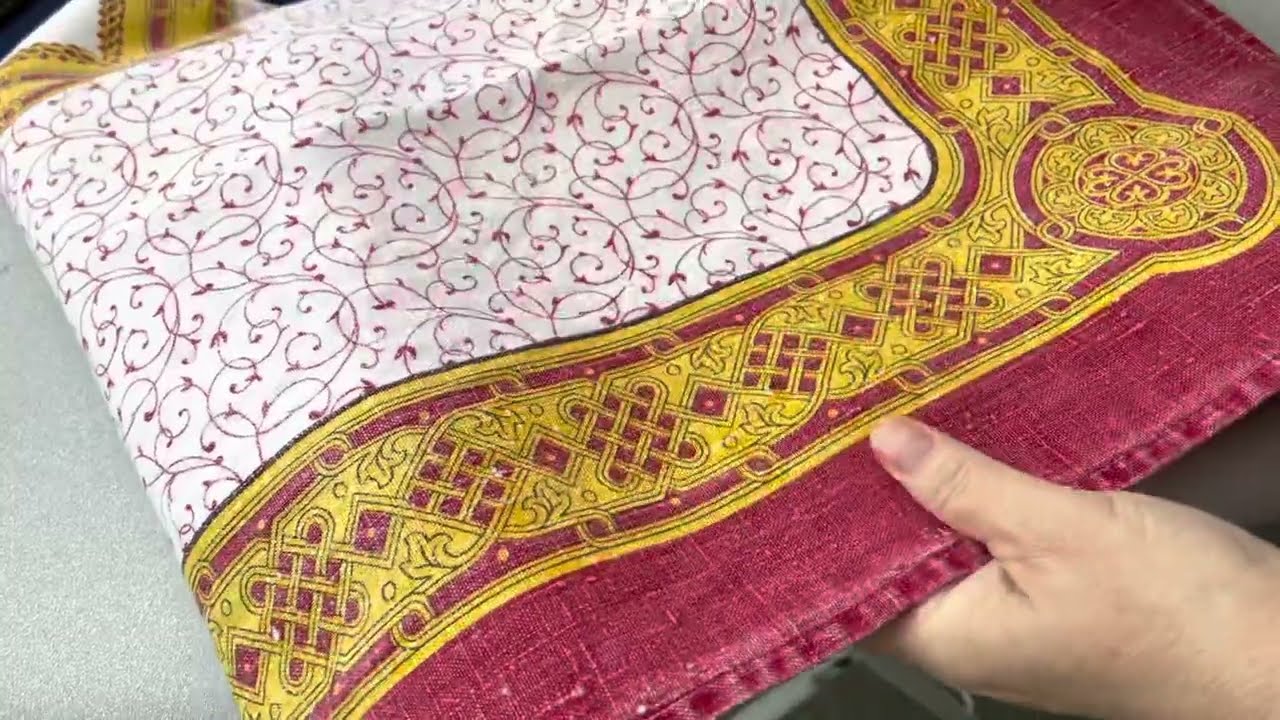 Господині назвали домашні способи, які допоможуть вивести плями зі скатертини