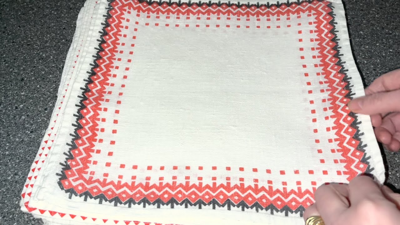 Господині назвали домашні способи, які допоможуть вивести плями зі скатертини