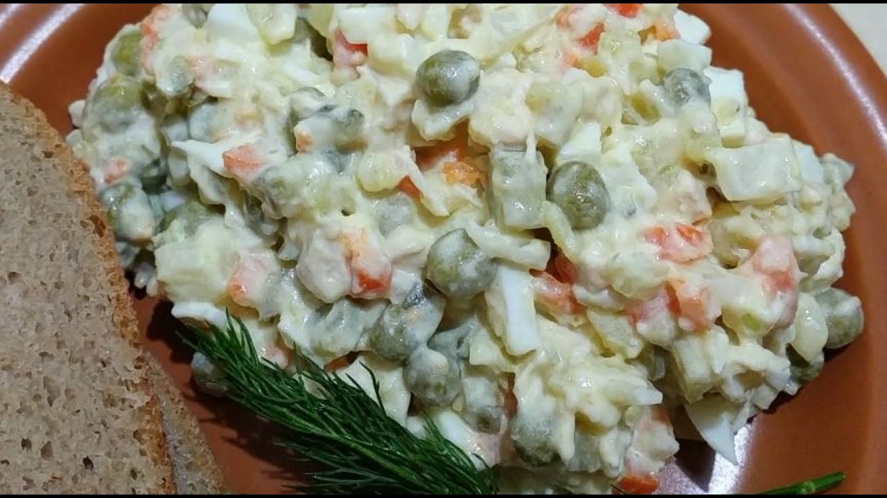 Кулінари розповіли, як правильно приготувати дієтичне Олів'є з куркою